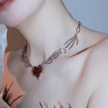 Punk Roșu de Cristal Dragoste Inima Schelet Mână Cravată pentru Femei Întuneric Creative Exagera Colier de Moda Goth Moda Bijuterii Nou